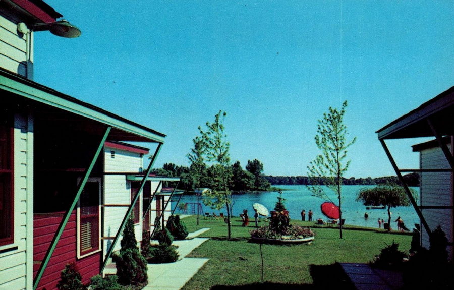 Tuvesons Resort - Vintage Postcard